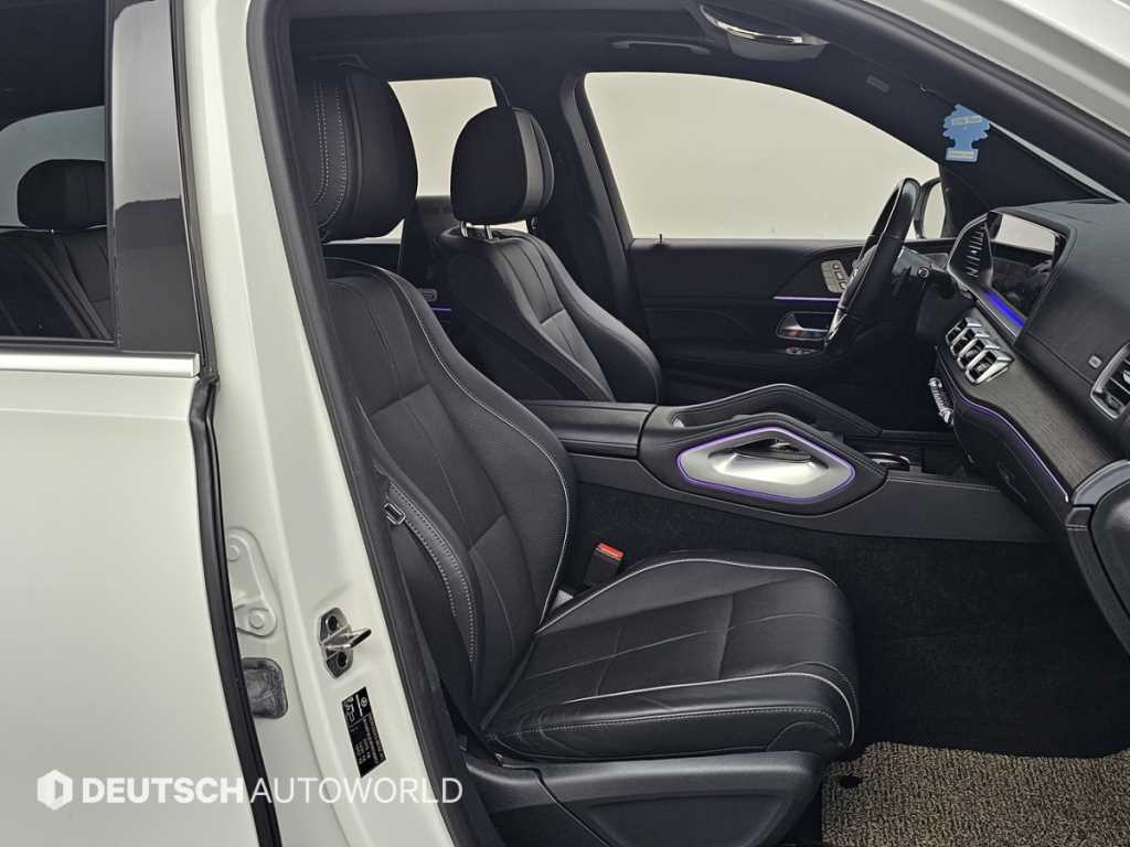 Mercedes-Benz GLS-Class — photo 10