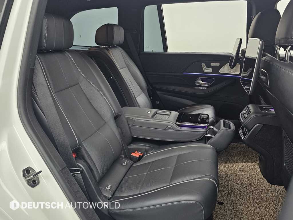 Mercedes-Benz GLS-Class — photo 12