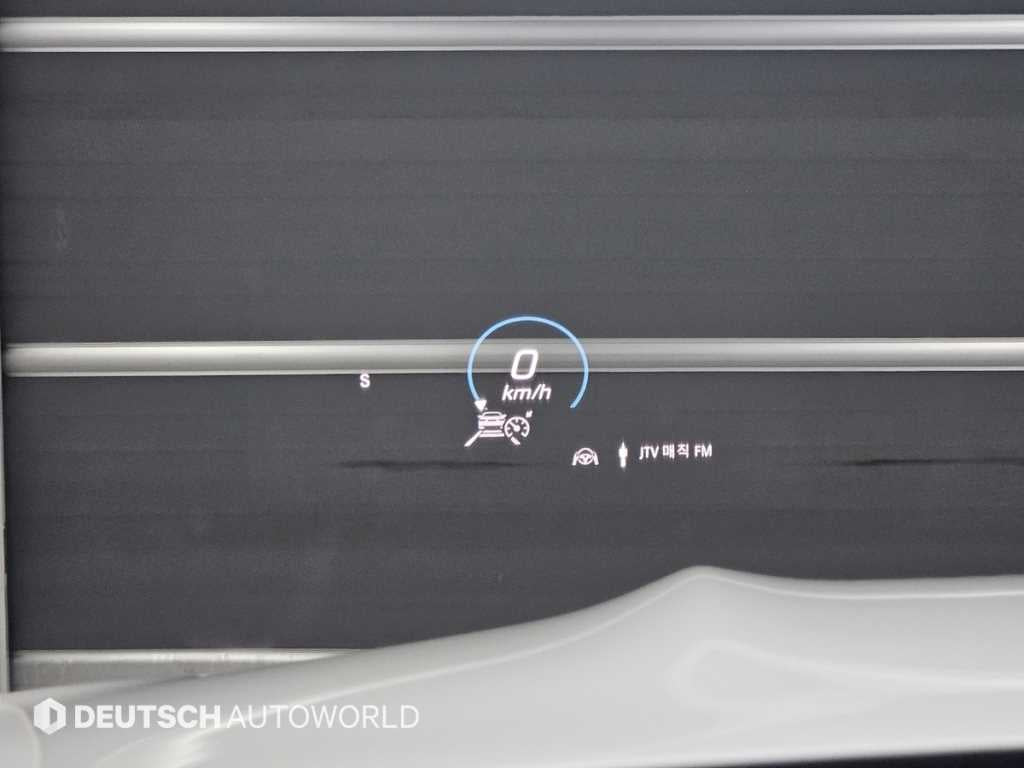 Mercedes-Benz GLS-Class — photo 17