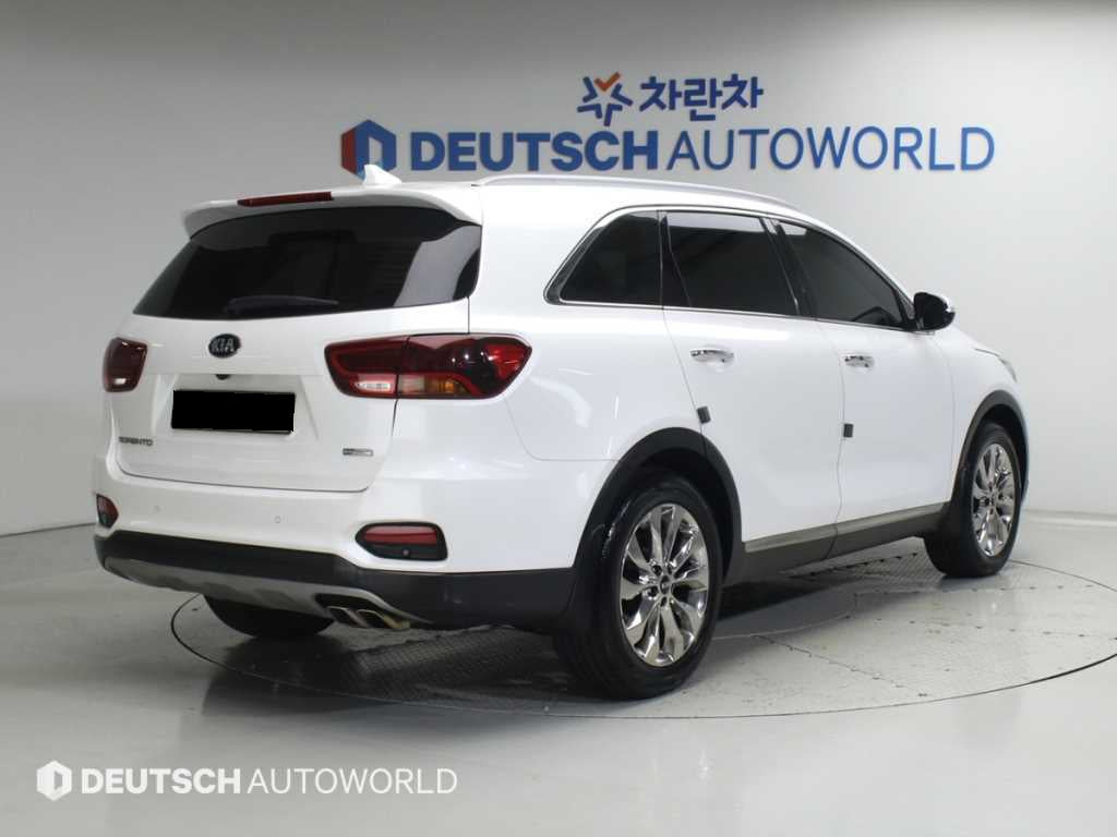 Kia Sorento — photo 02