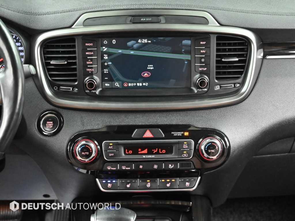 Kia Sorento — photo 14
