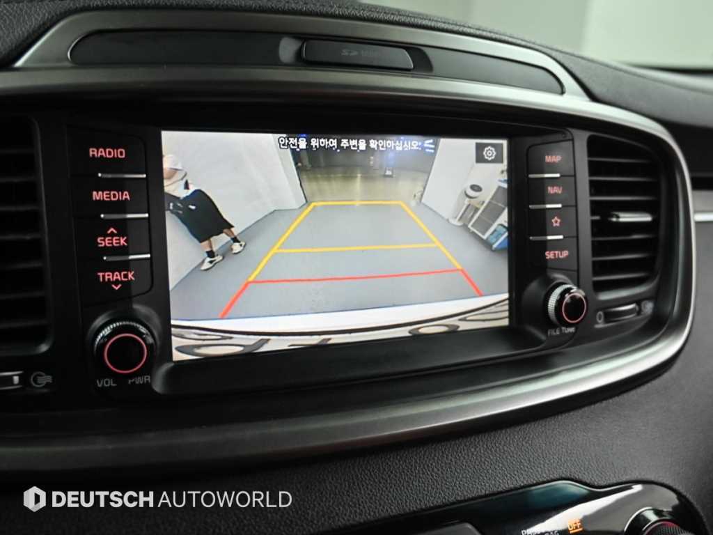 Kia Sorento — photo 15