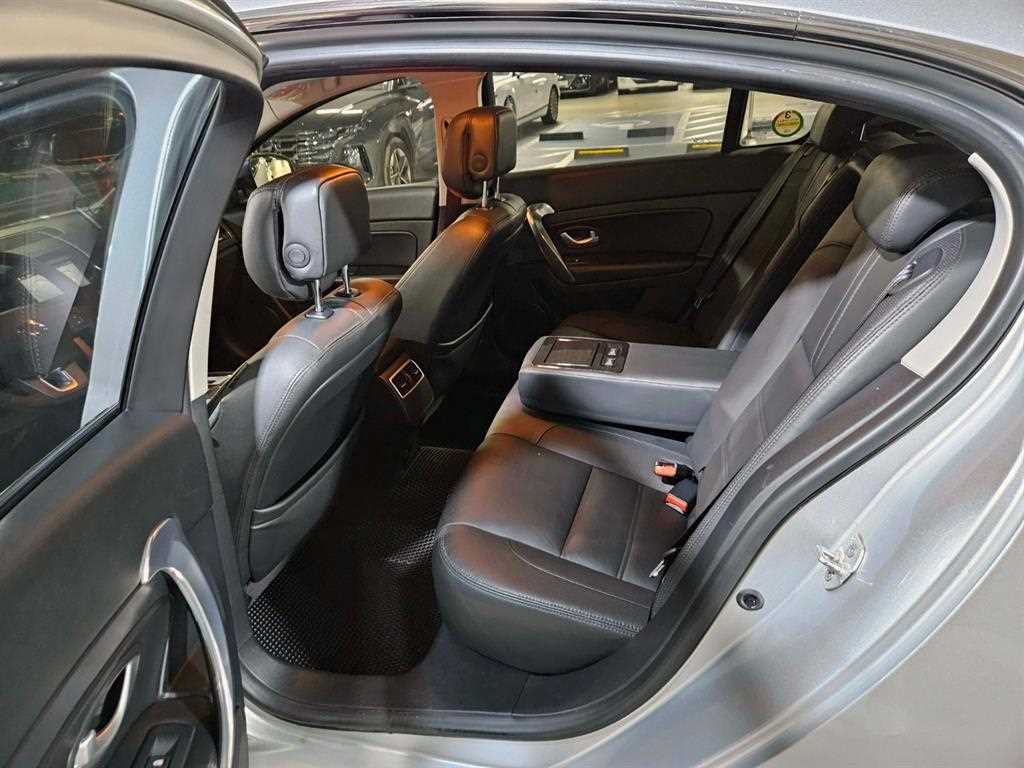 RENAULT SM5  — photo 07