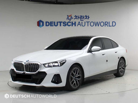 BMW 5-Series — photo 01