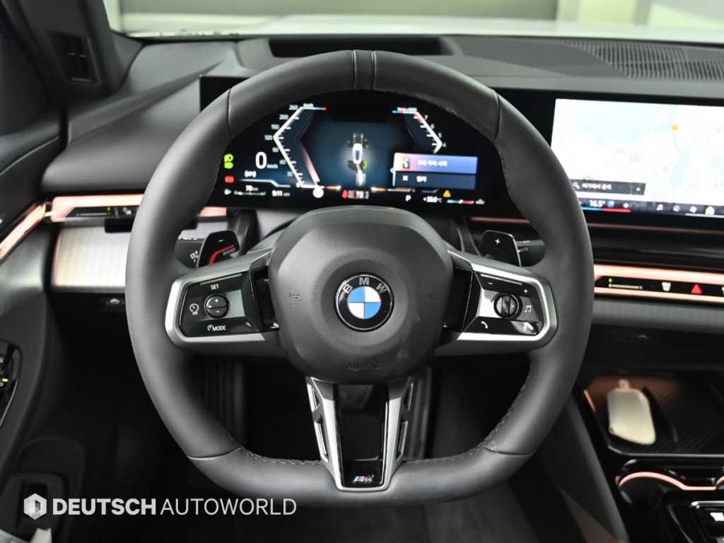BMW 5-Series — photo 13