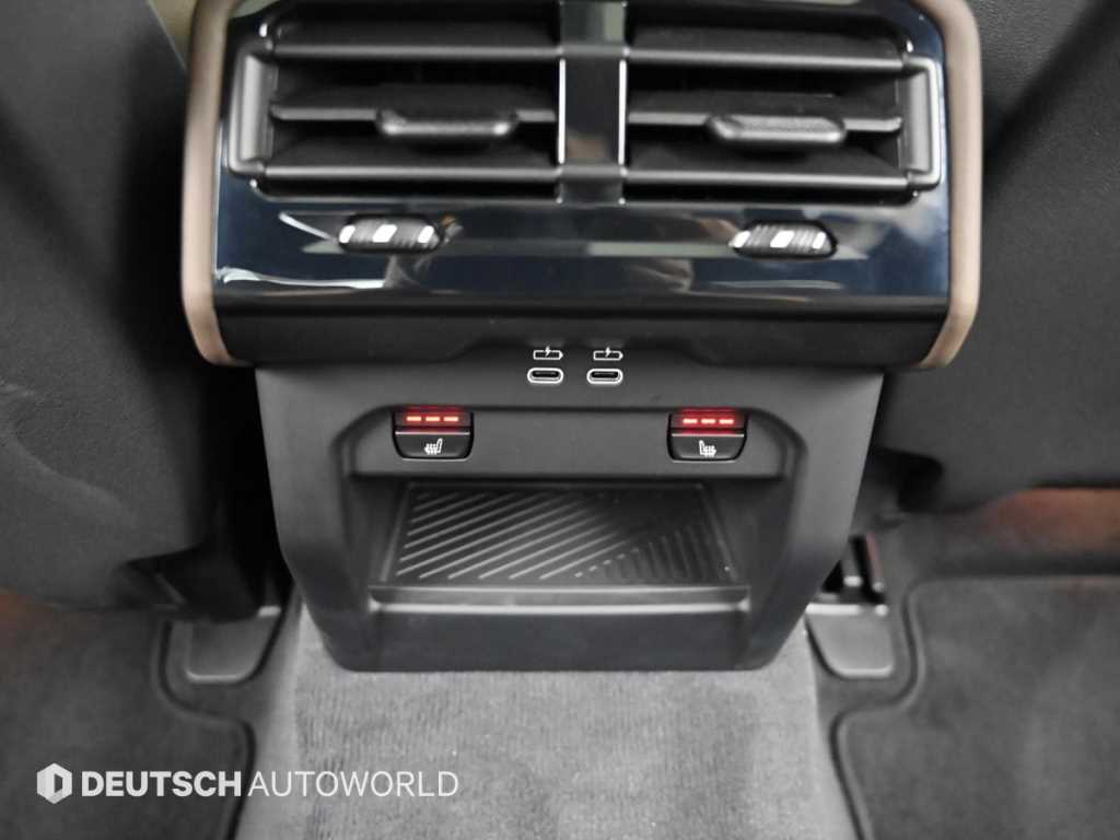 BMW 5-Series — photo 16
