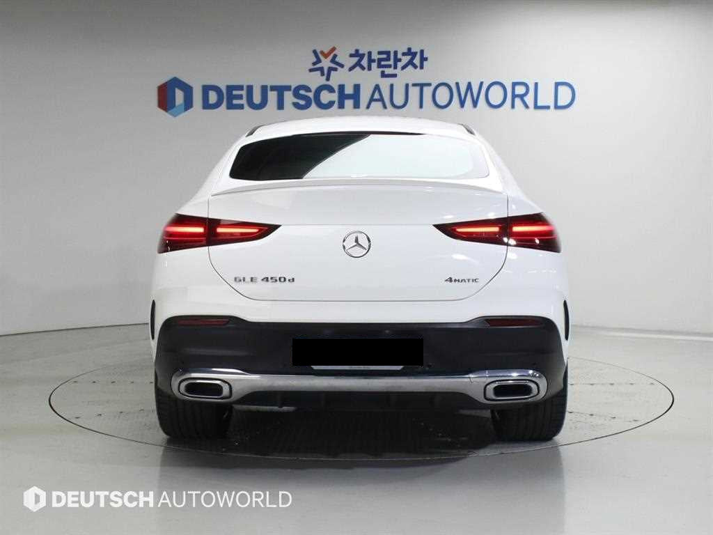 Mercedes-Benz GLE-Class — photo 04
