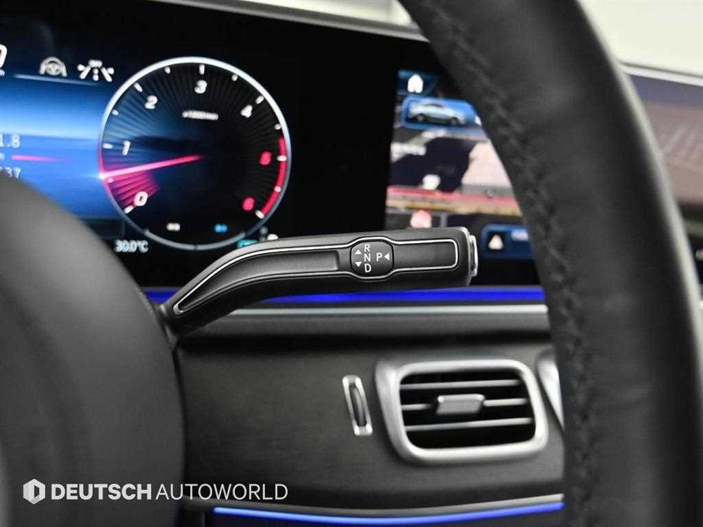 Mercedes-Benz GLE-Class — photo 09