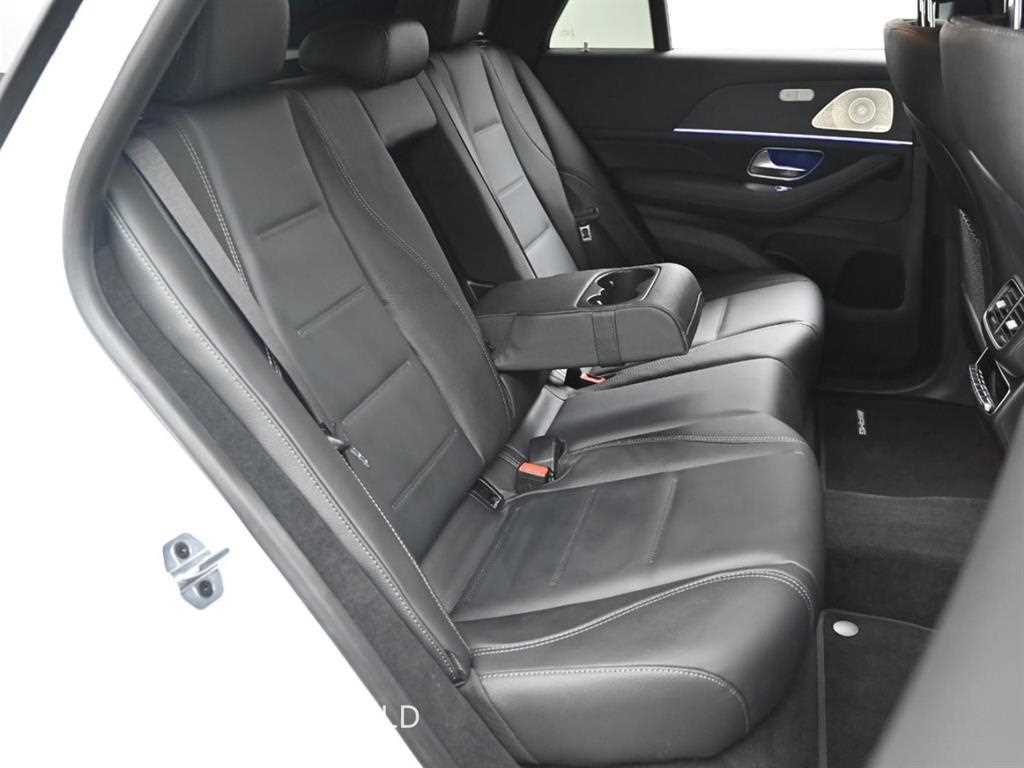 Mercedes-Benz GLE-Class — photo 12