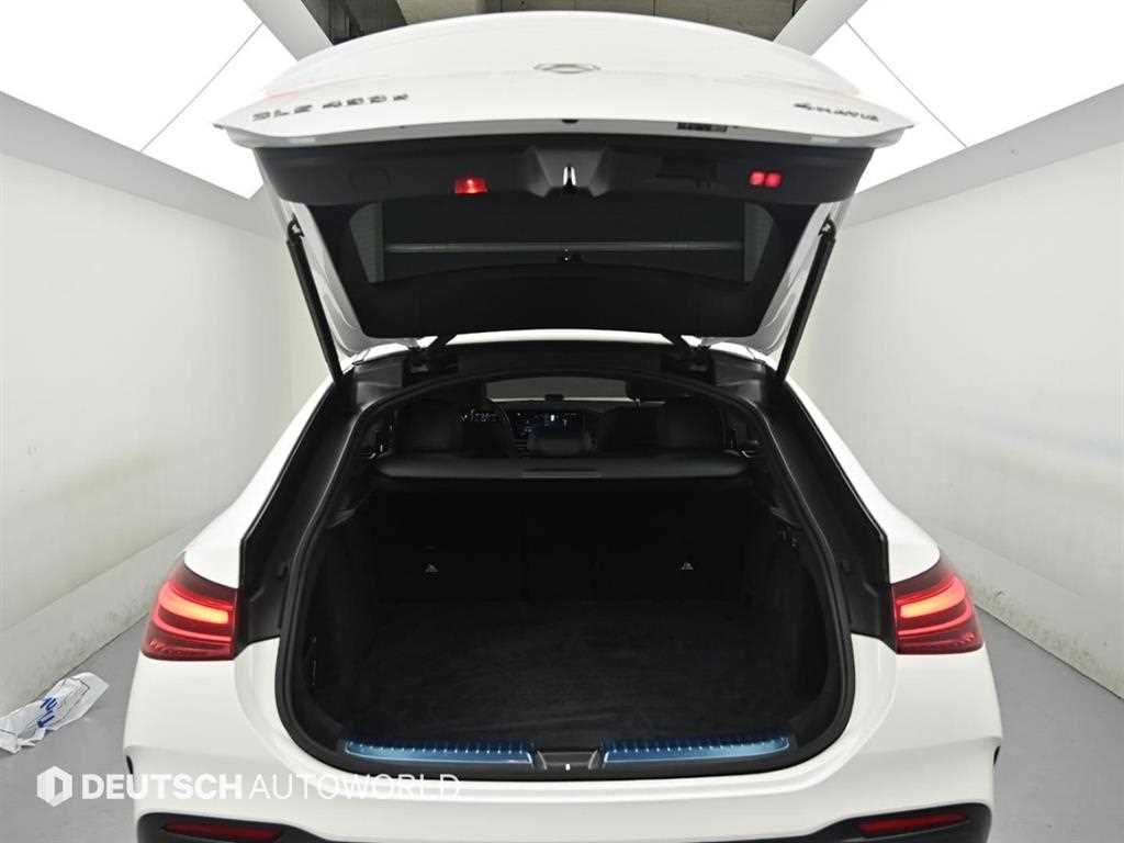 Mercedes-Benz GLE-Class — photo 19