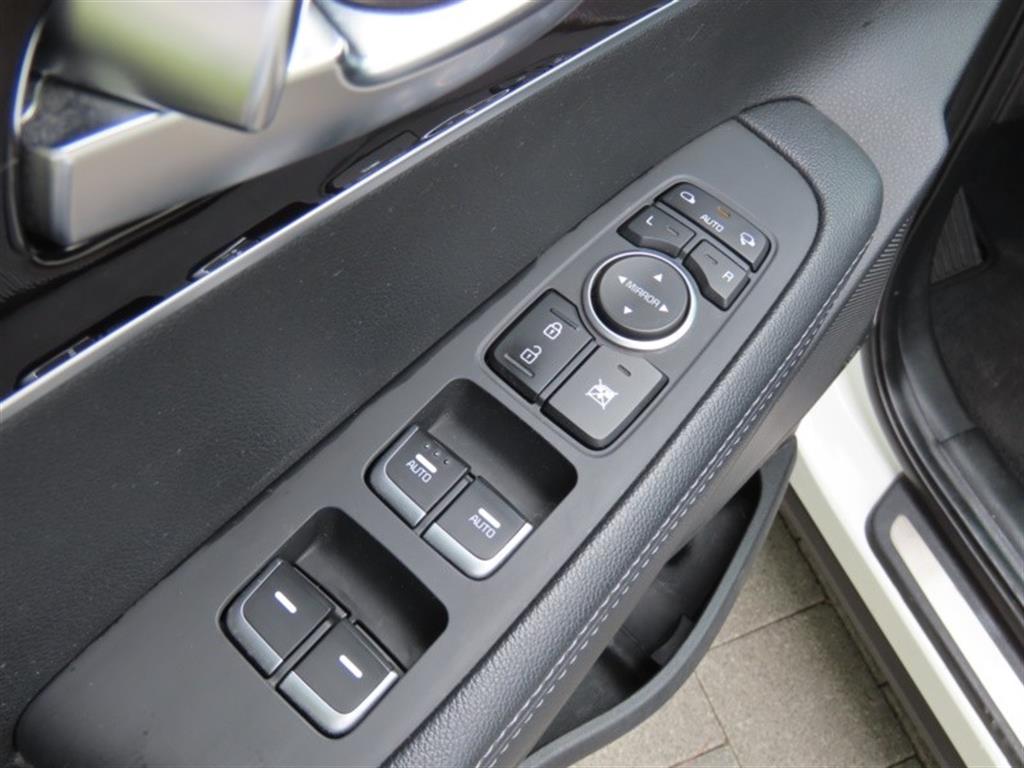 Kia Sorento — photo 12