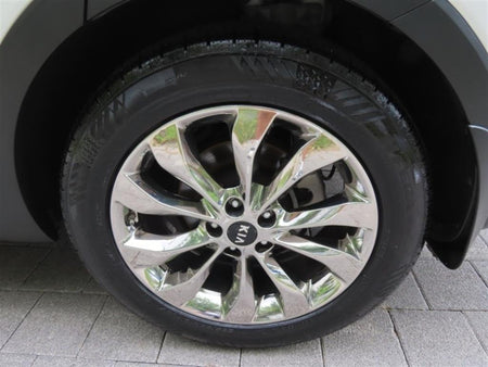 Kia Sorento — photo 17