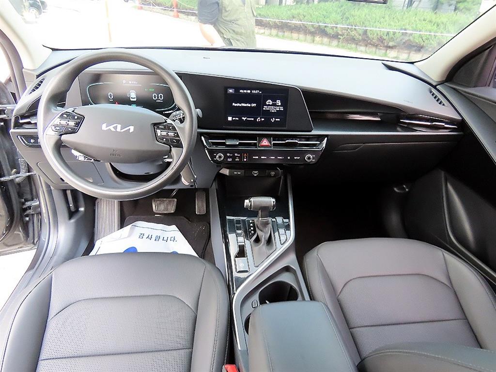 Kia Niro — photo 07