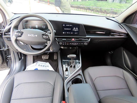 Kia Niro — photo 07