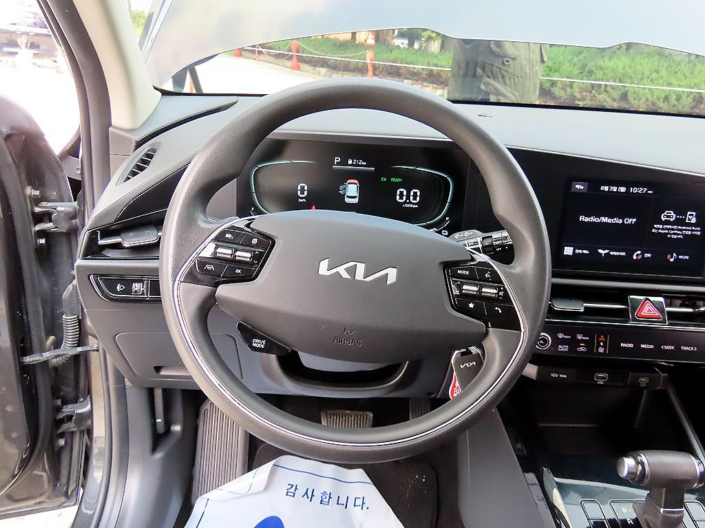 Kia Niro — photo 08
