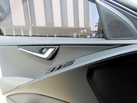 Kia Niro — photo 11