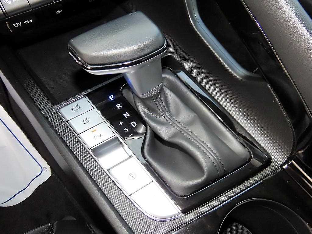 Hyundai Avante — photo 10