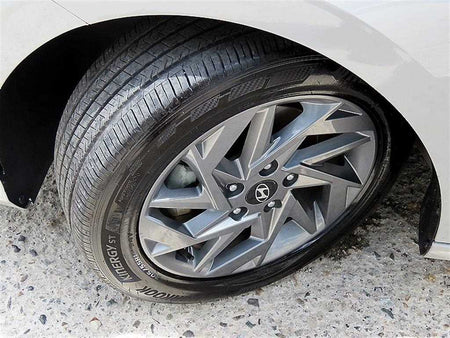 Hyundai Avante — photo 18