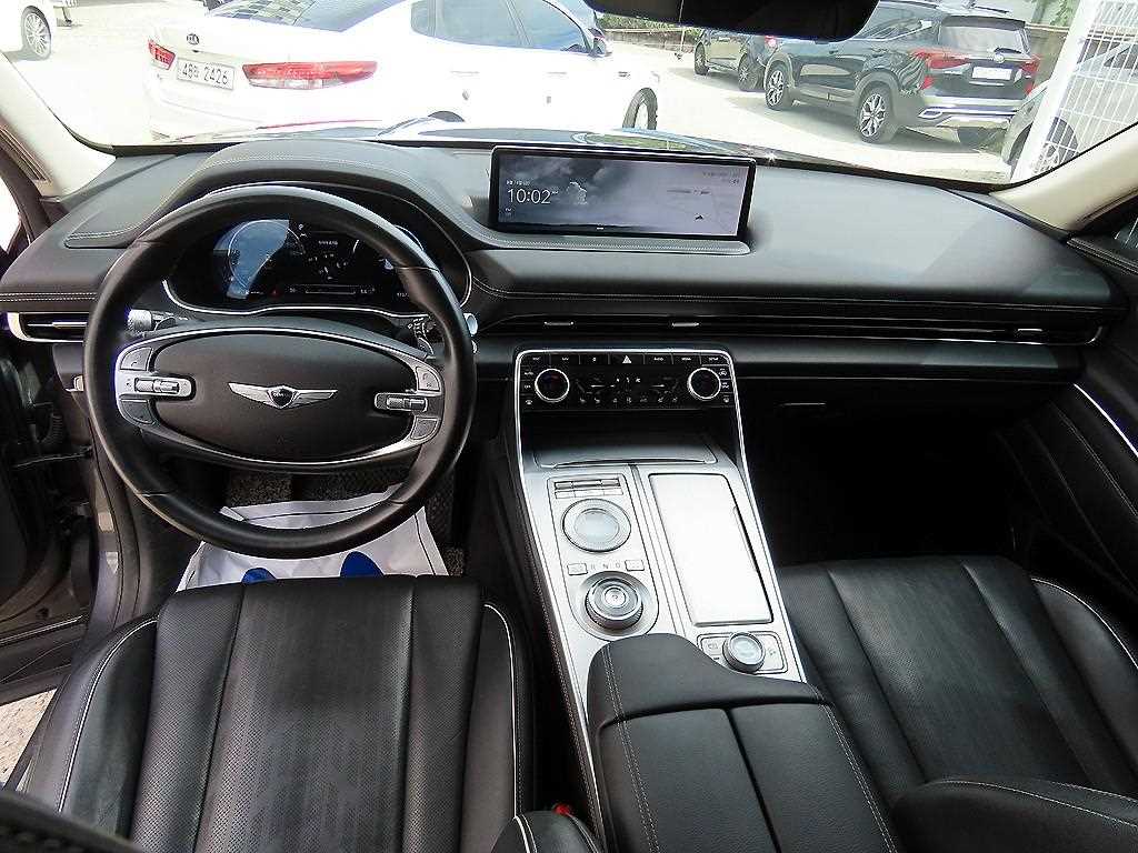 Genesis GV80 — photo 07