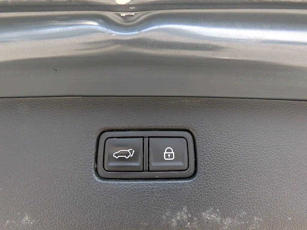 Genesis GV80 — photo 15