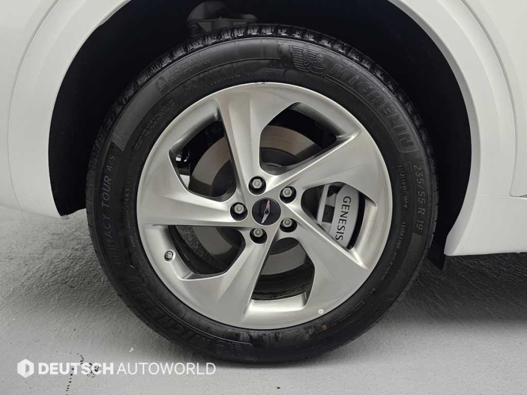 Genesis GV70 — photo 05