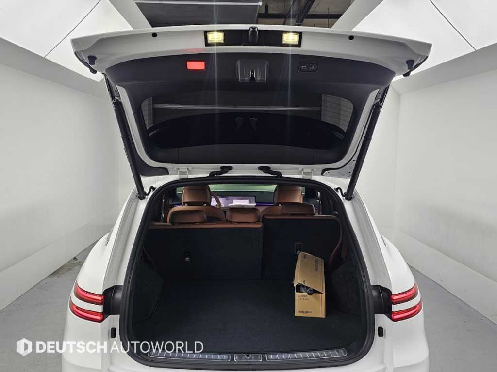 Genesis GV70 — photo 19