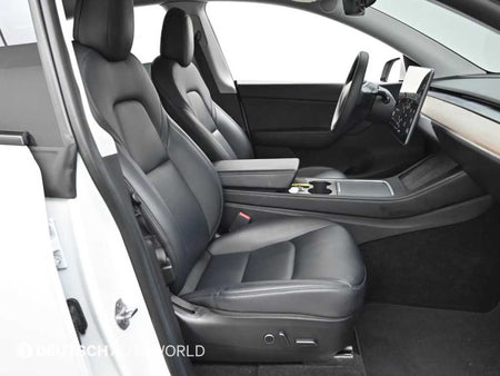 Tesla Model Y — photo 10