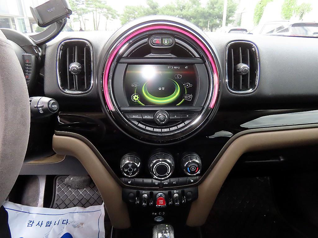 Mini Countryman — photo 13