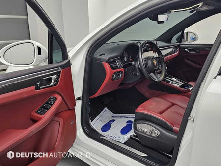Porsche Macan — photo 11