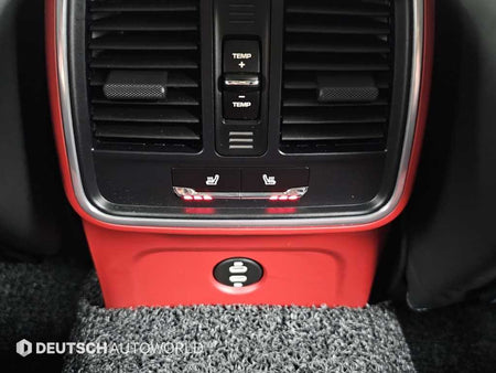 Porsche Macan — photo 16