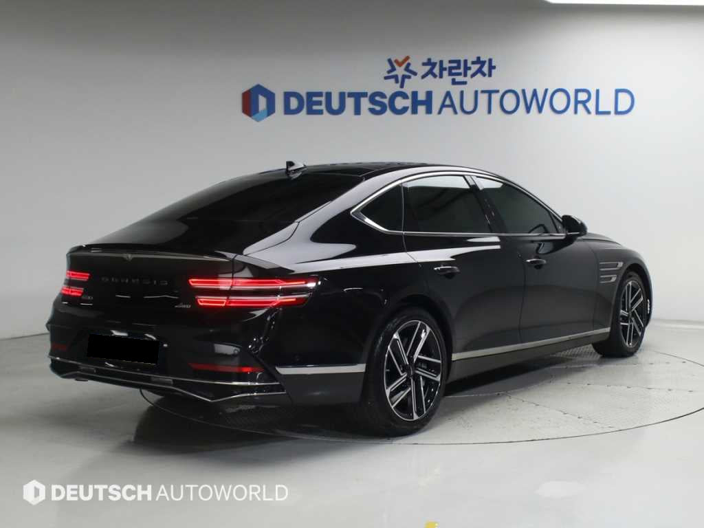 Genesis G80 — photo 02