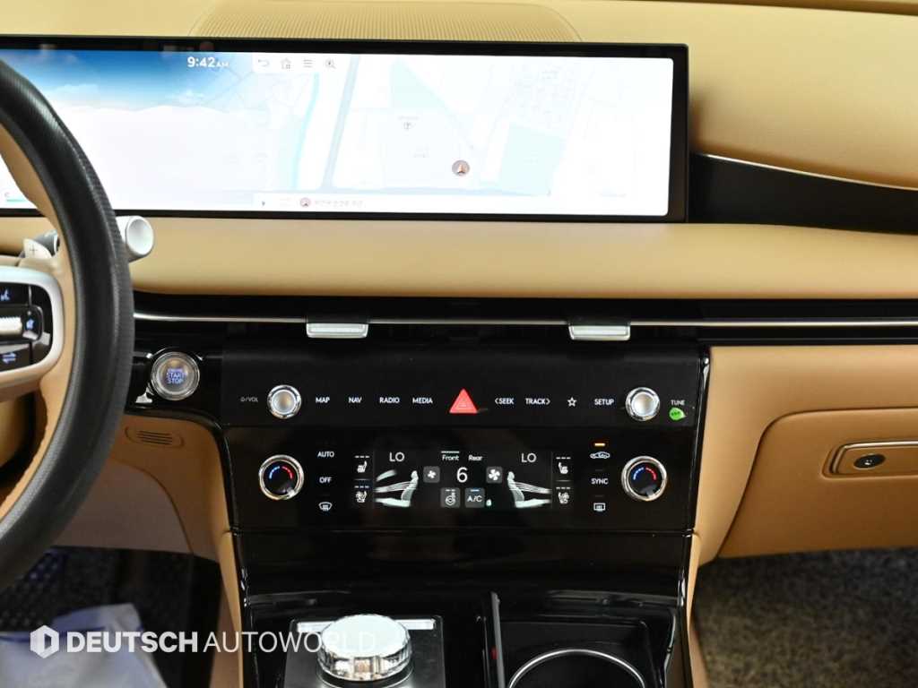 Genesis G80 — photo 14