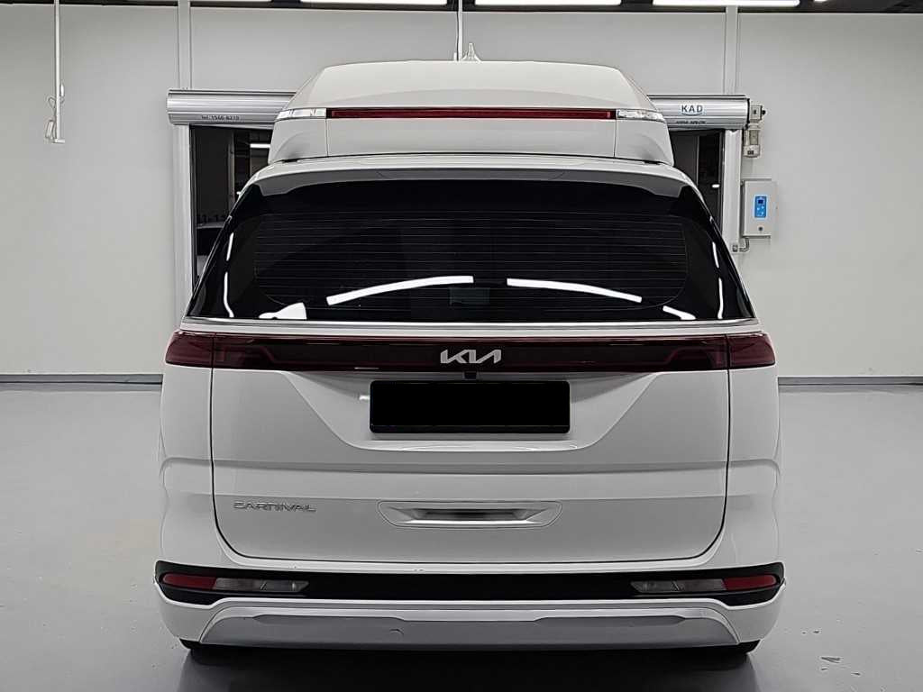 Kia Carnival — photo 03