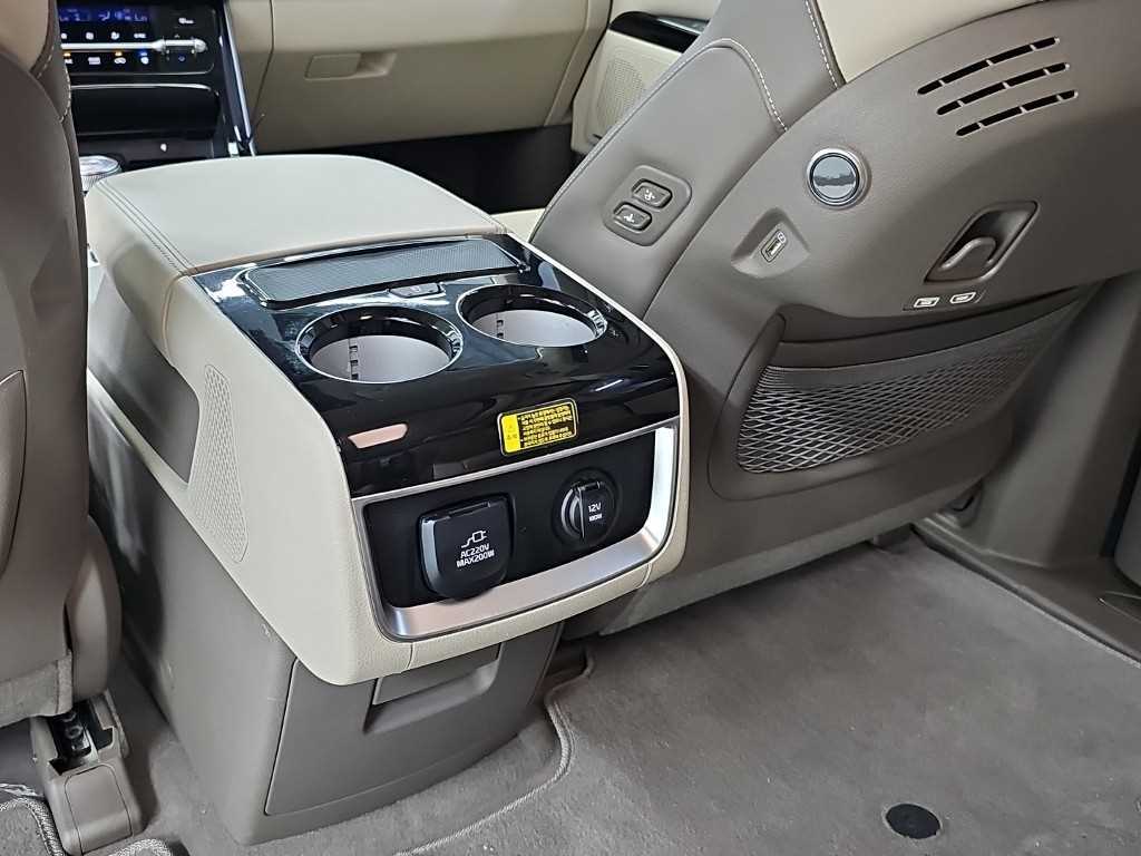 Kia Carnival — photo 15