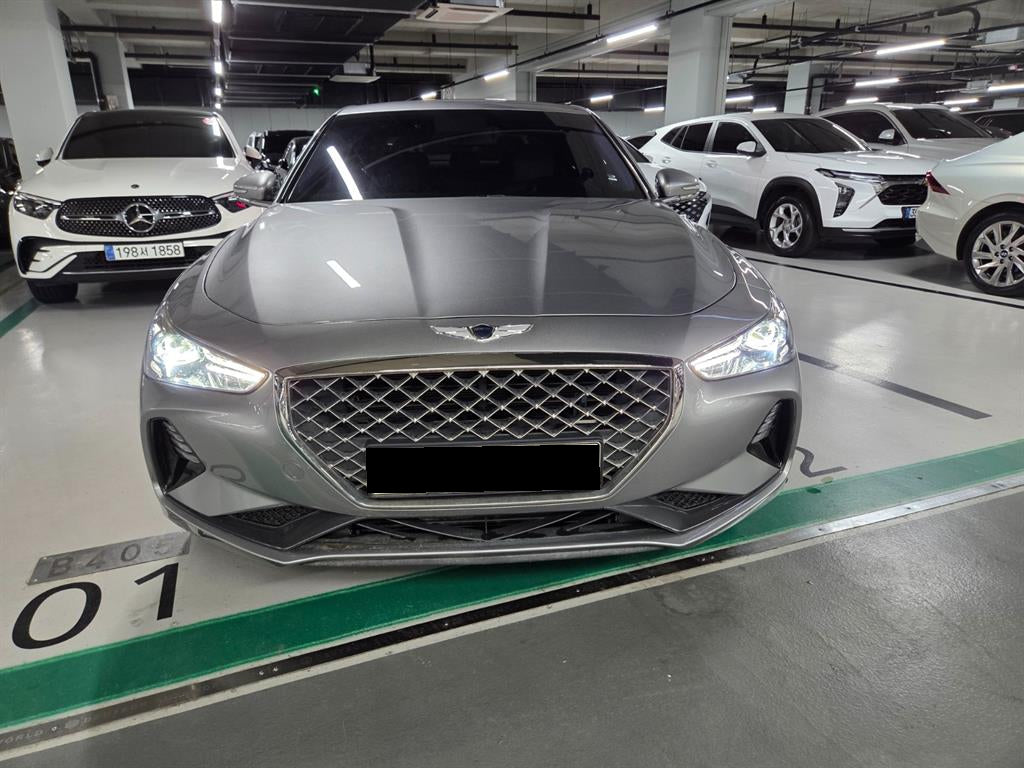 Genesis G70 — photo 01