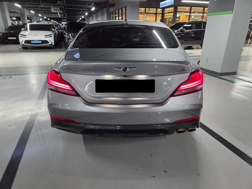 Genesis G70 — photo 03
