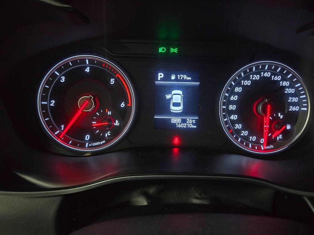 Genesis G70 — photo 07