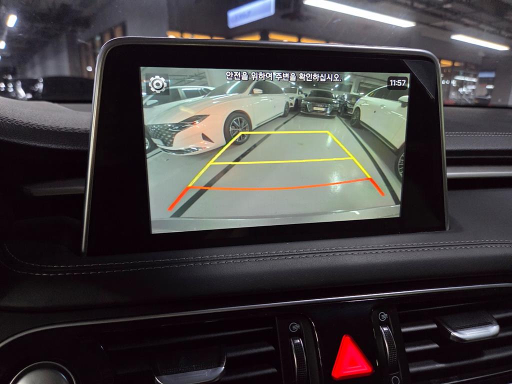 Genesis G70 — photo 10