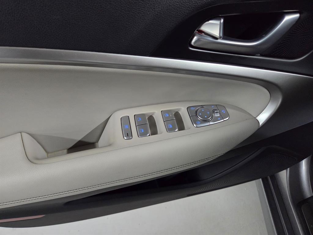 Genesis G70 — photo 12