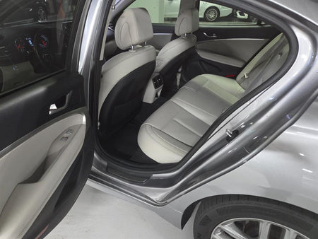 Genesis G70 — photo 18