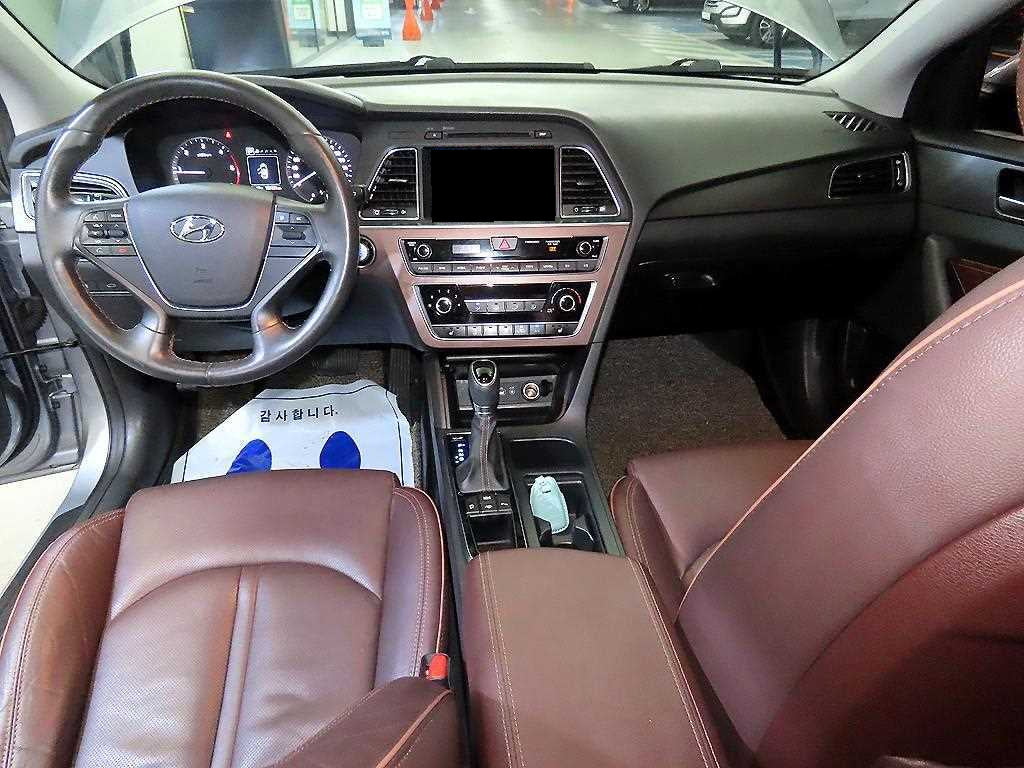 Hyundai Sonata — photo 06