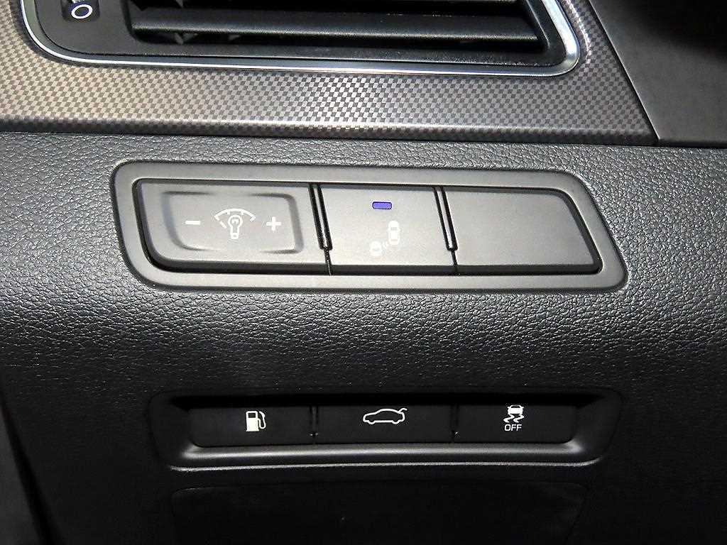 Hyundai Sonata — photo 14