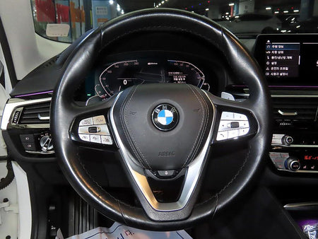 BMW 5-Series — photo 08