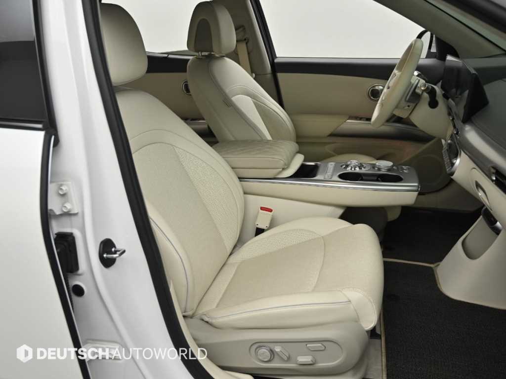 Genesis GV60 — photo 10