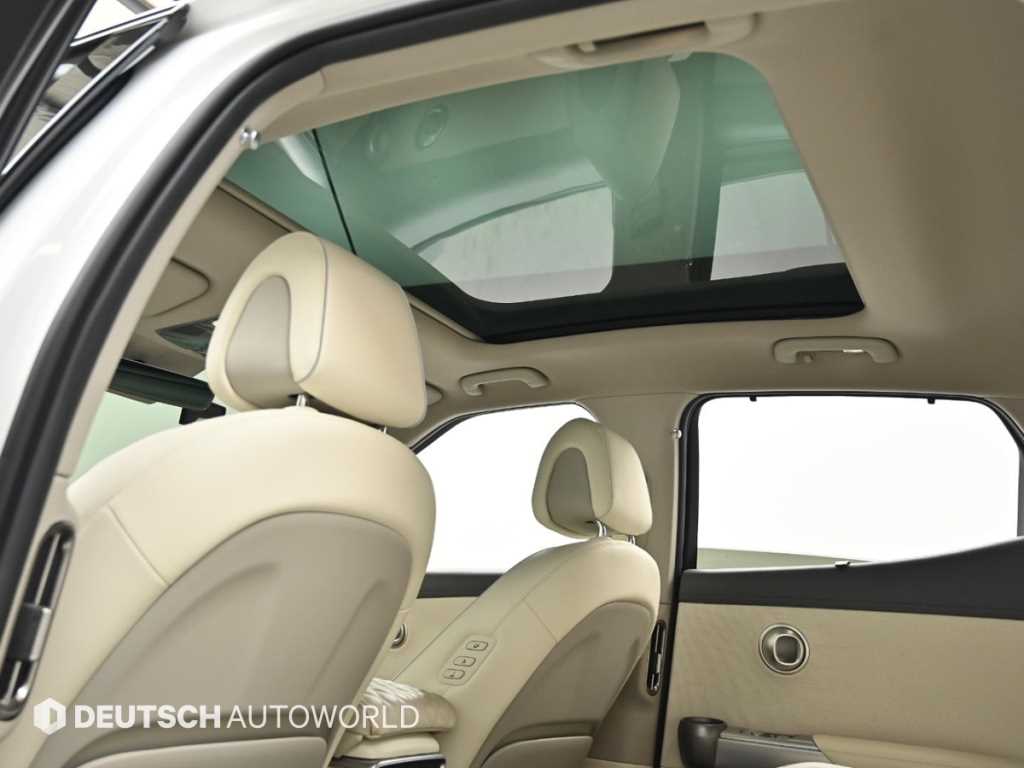 Genesis GV60 — photo 18