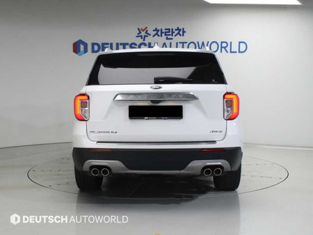 Ford Explorer — photo 05