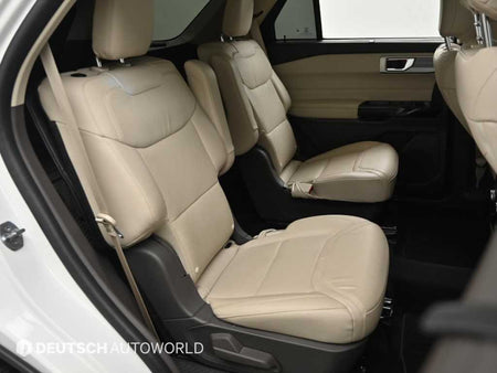 Ford Explorer — photo 12
