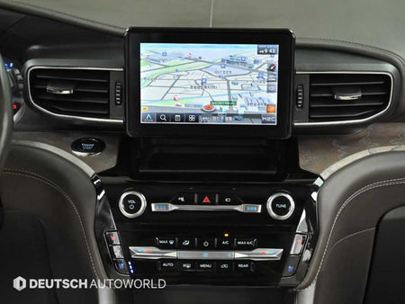 Ford Explorer — photo 14
