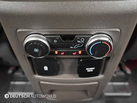 Ford Explorer — photo 16