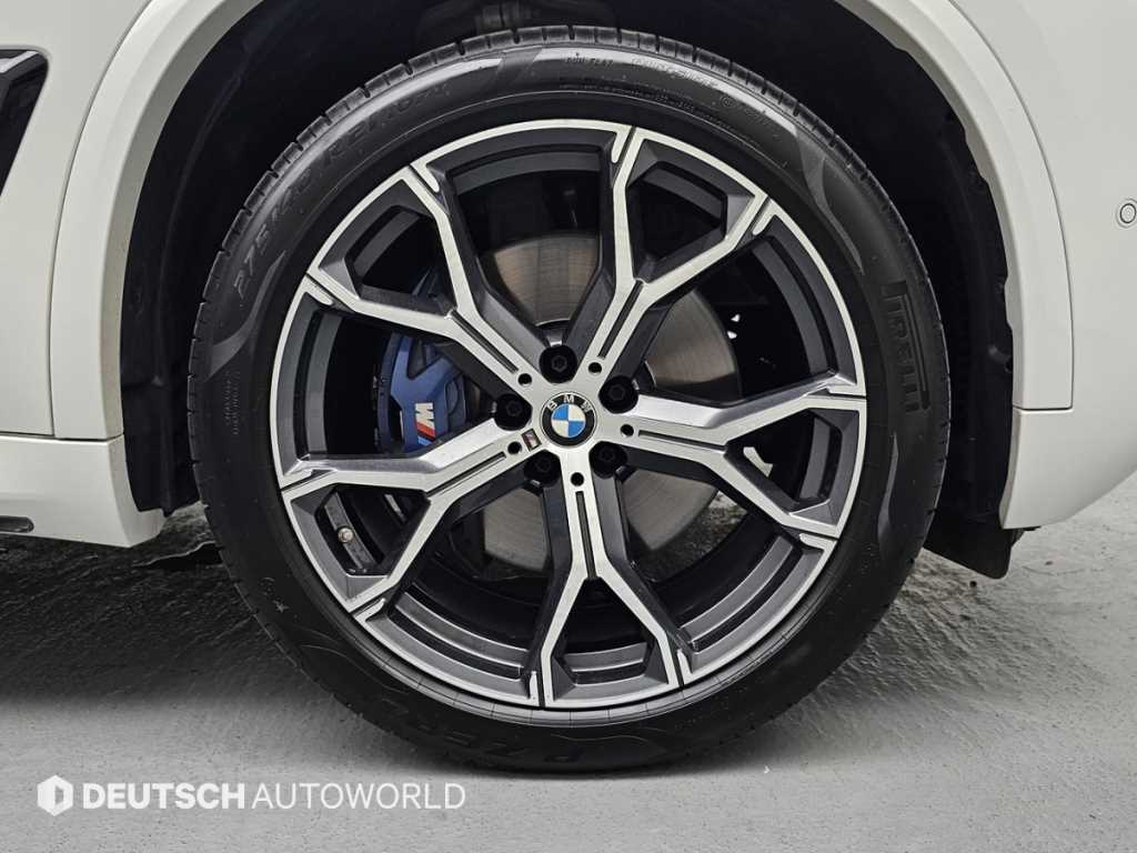 BMW X5 — photo 05
